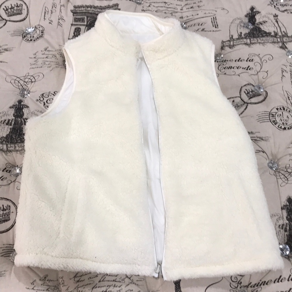 🎁 Core Life Reversible Zip-Front Vest - Picture 7 of 9
